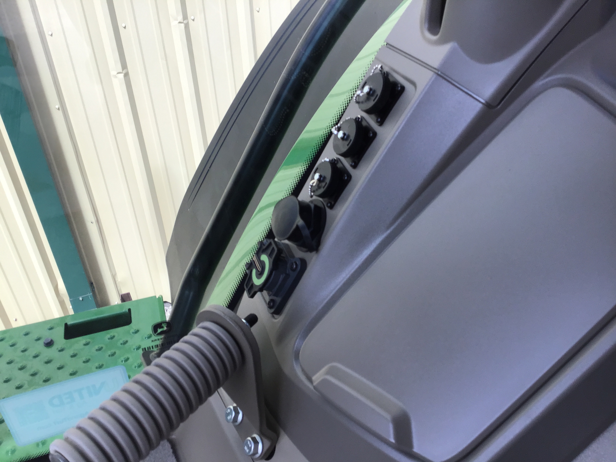 2024 John Deere 8R 370 Image 18