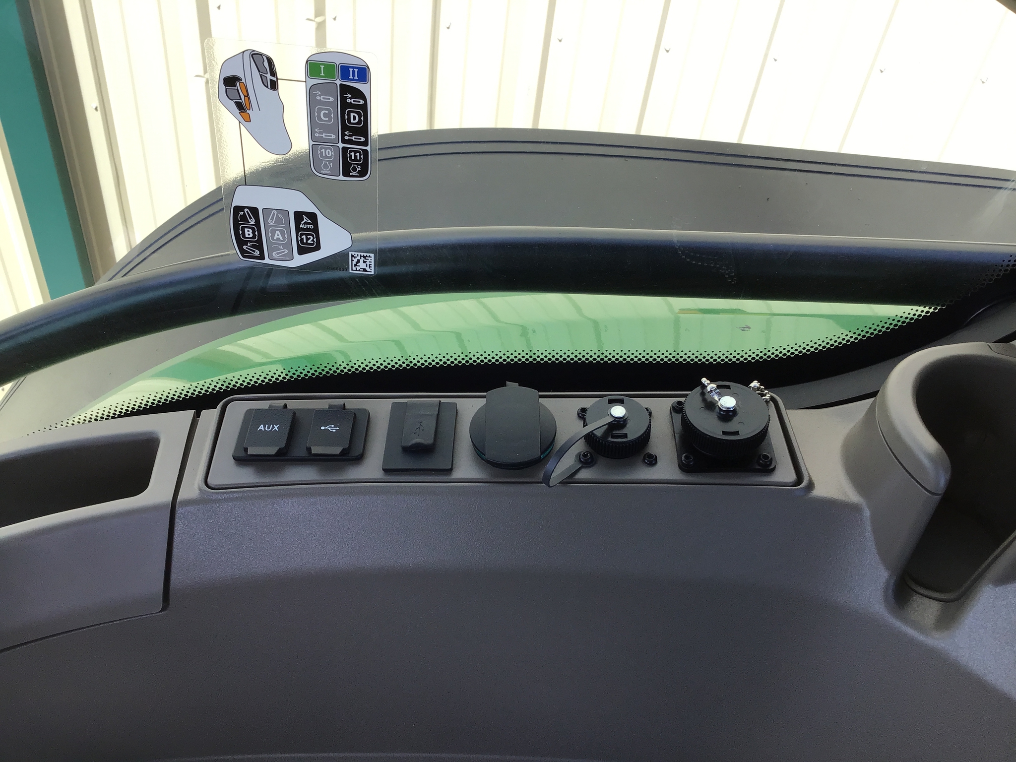 2024 John Deere 8R 370 Image 17