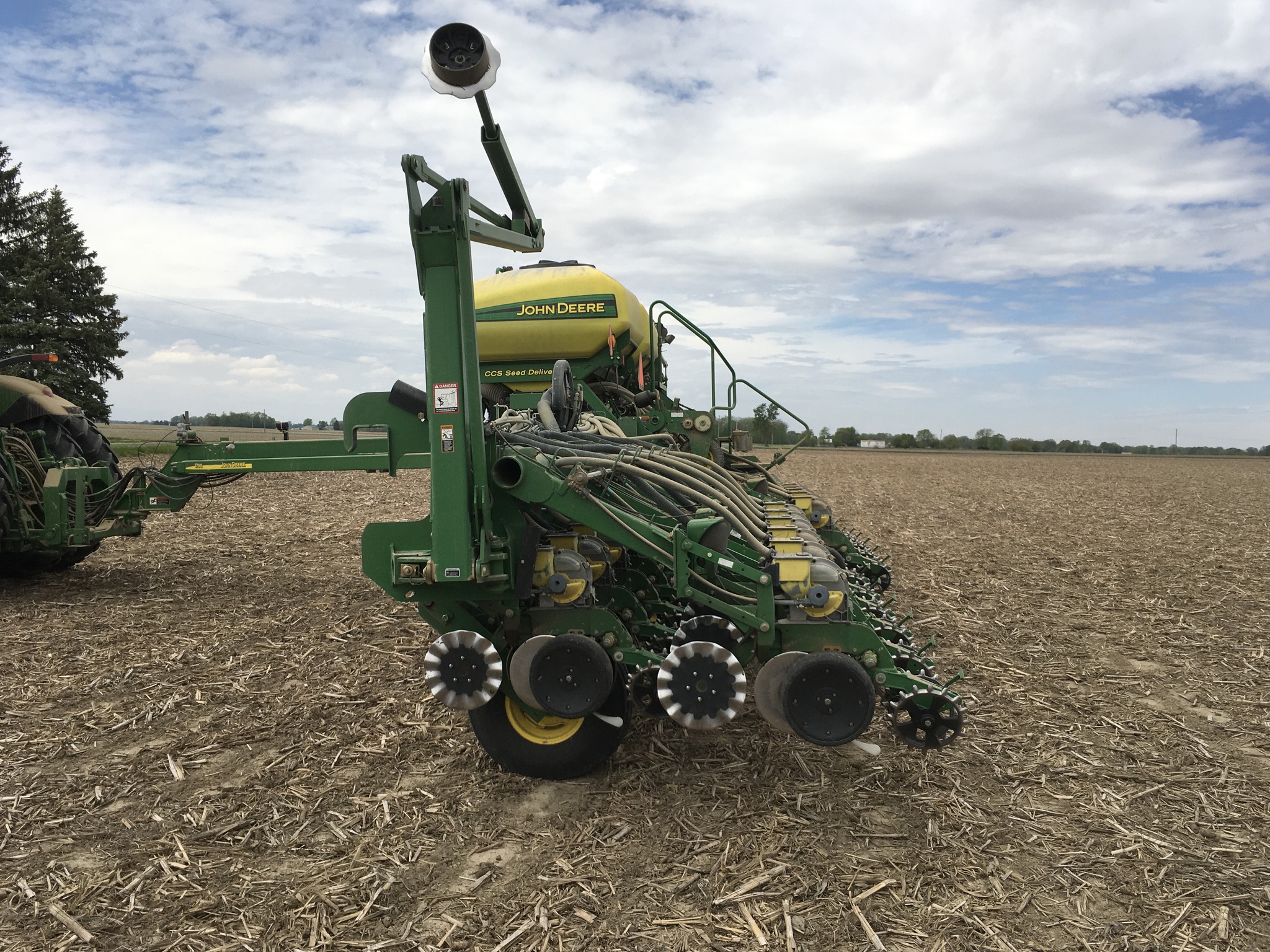 2008 John Deere 1790 Image 2