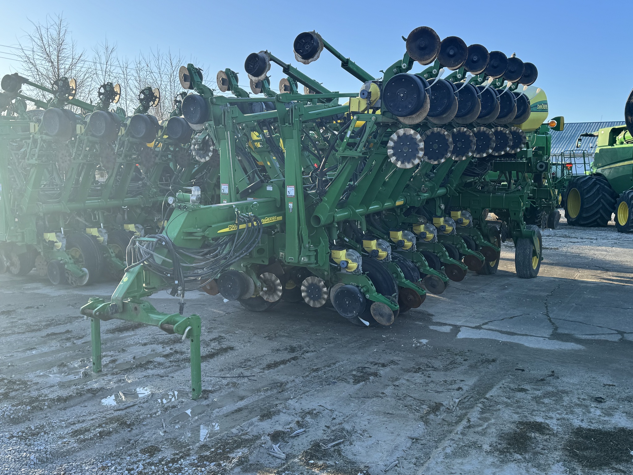 2008 John Deere 1790 Image 2