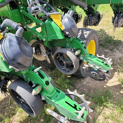 2021 John Deere DB90 (29th thumbnail)