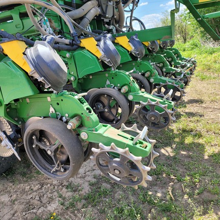 2021 John Deere DB90 (23rd thumbnail)