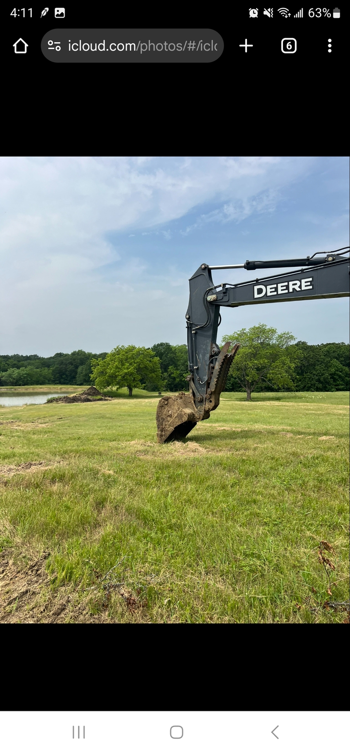 2018 John Deere 210G LC Image 6