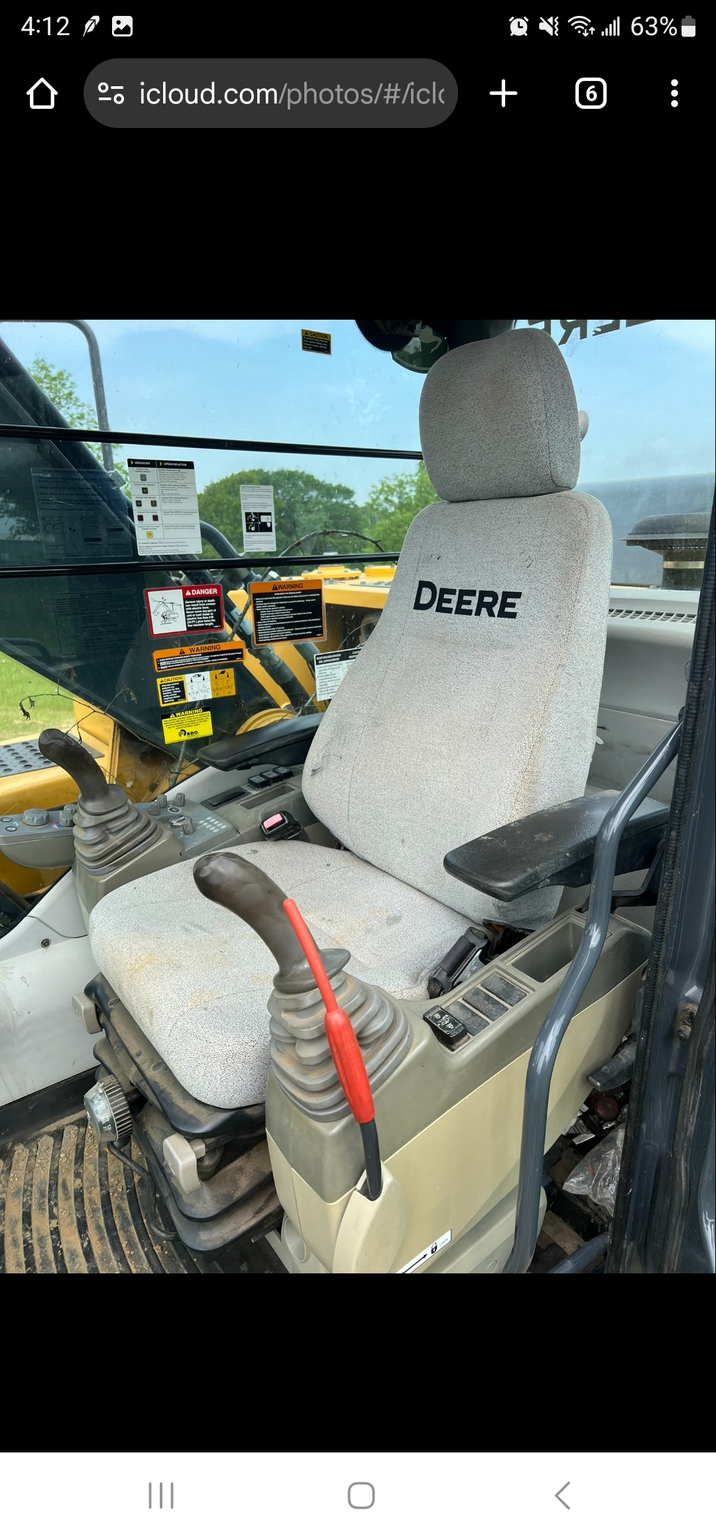 2018 John Deere 210G LC Image 10