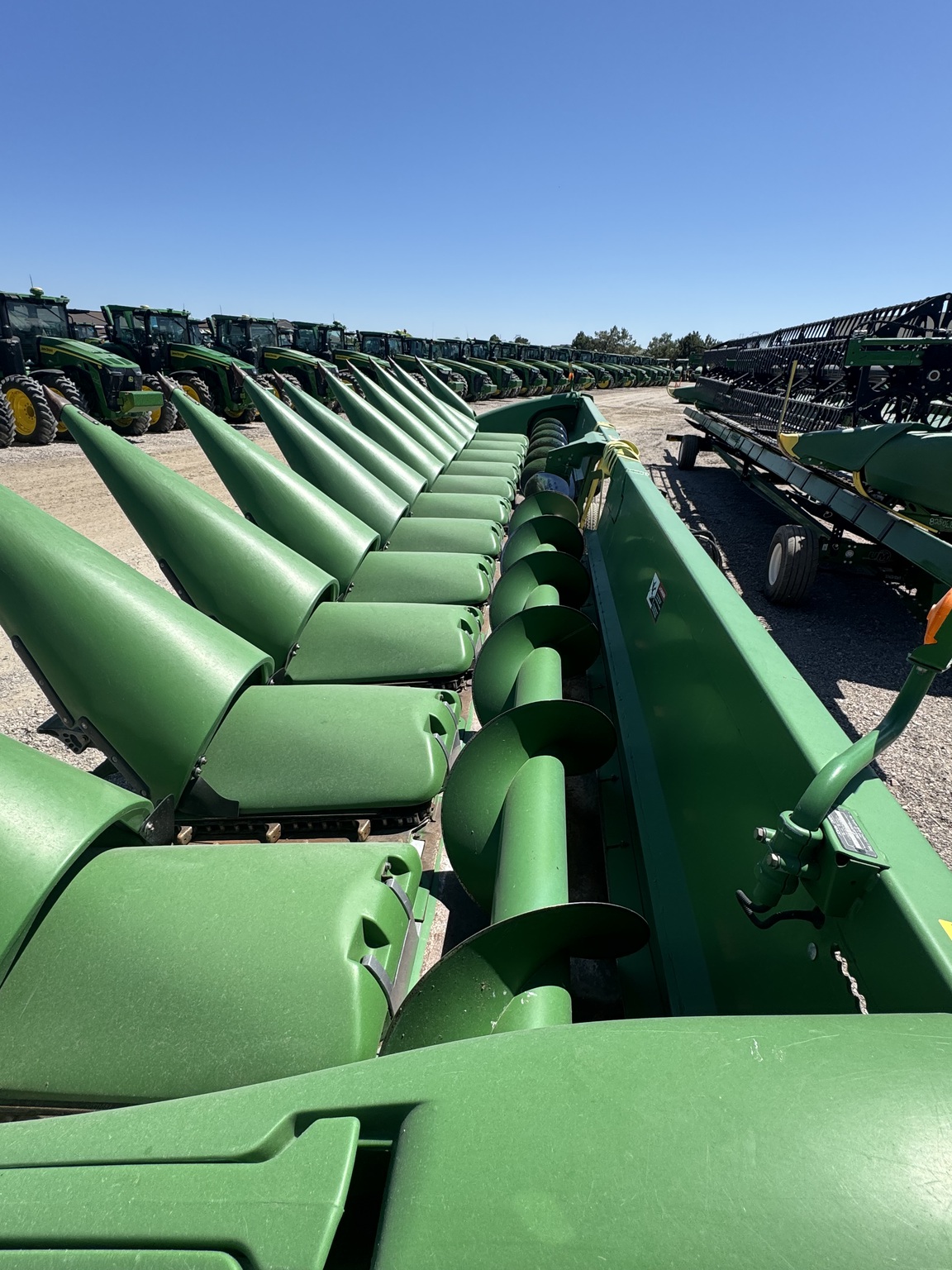 2011 John Deere 612C Image 8