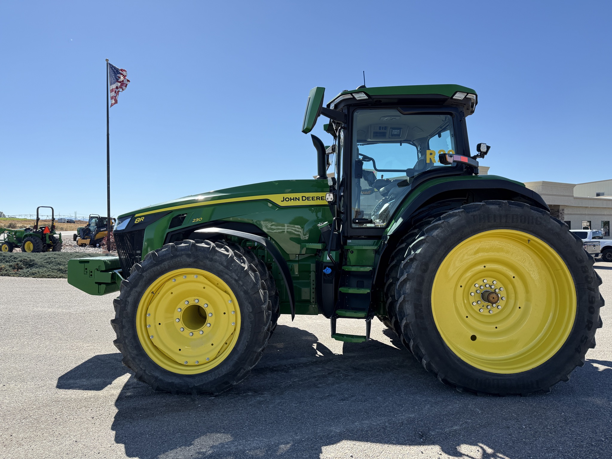2024 John Deere 8R 230 Image 2