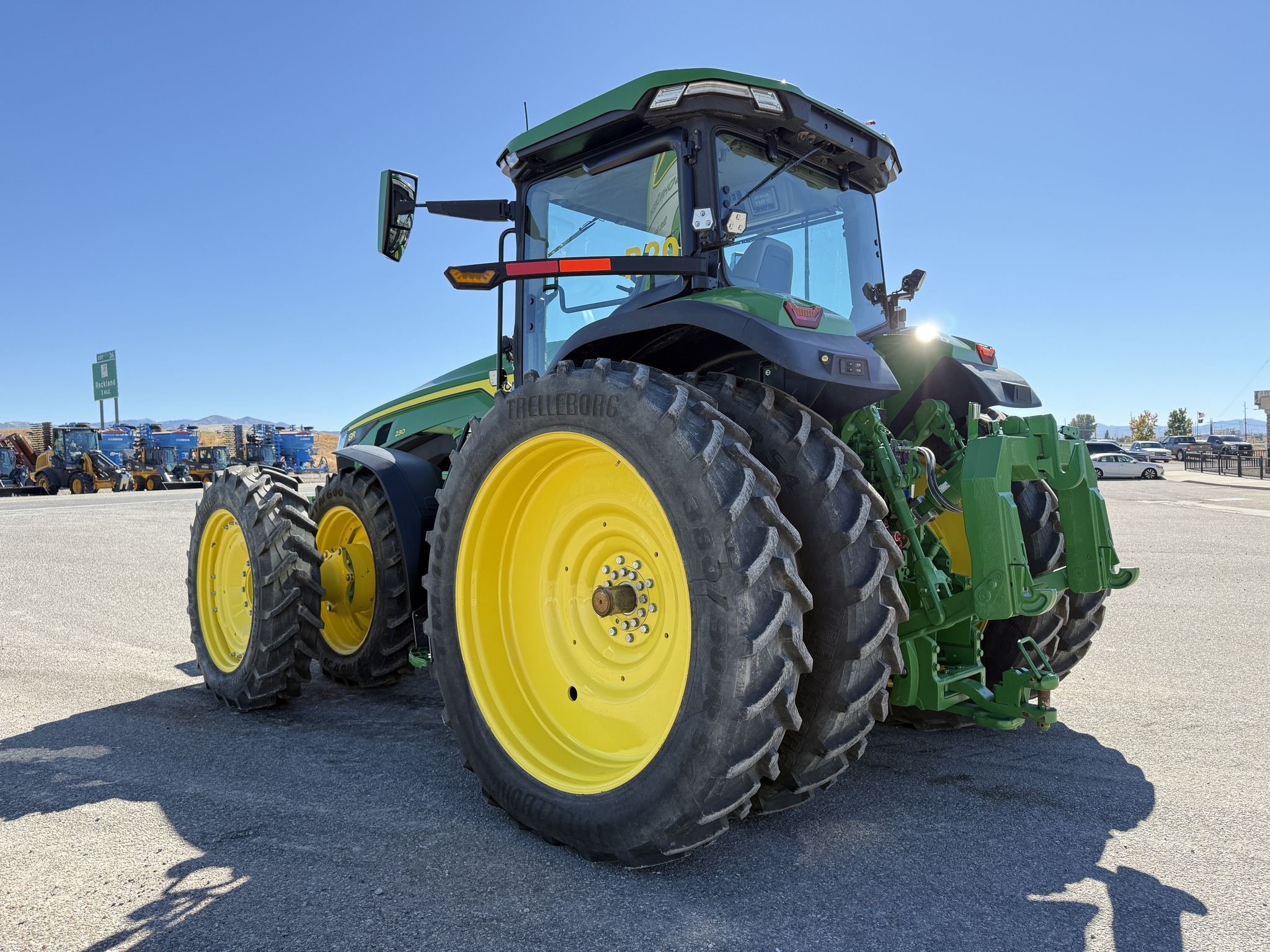2024 John Deere 8R 230 Image 3