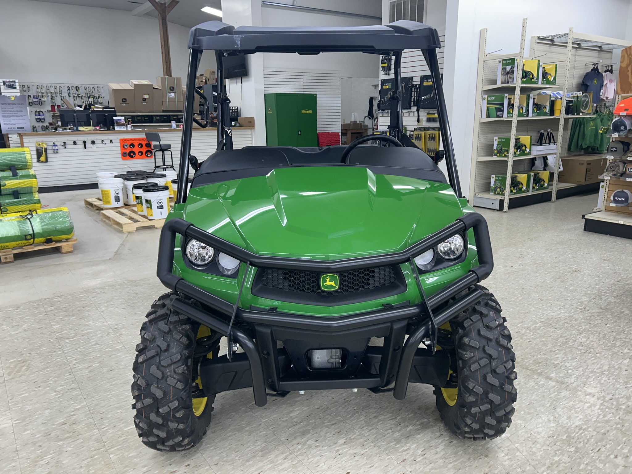 2024 John Deere 590M Image 8