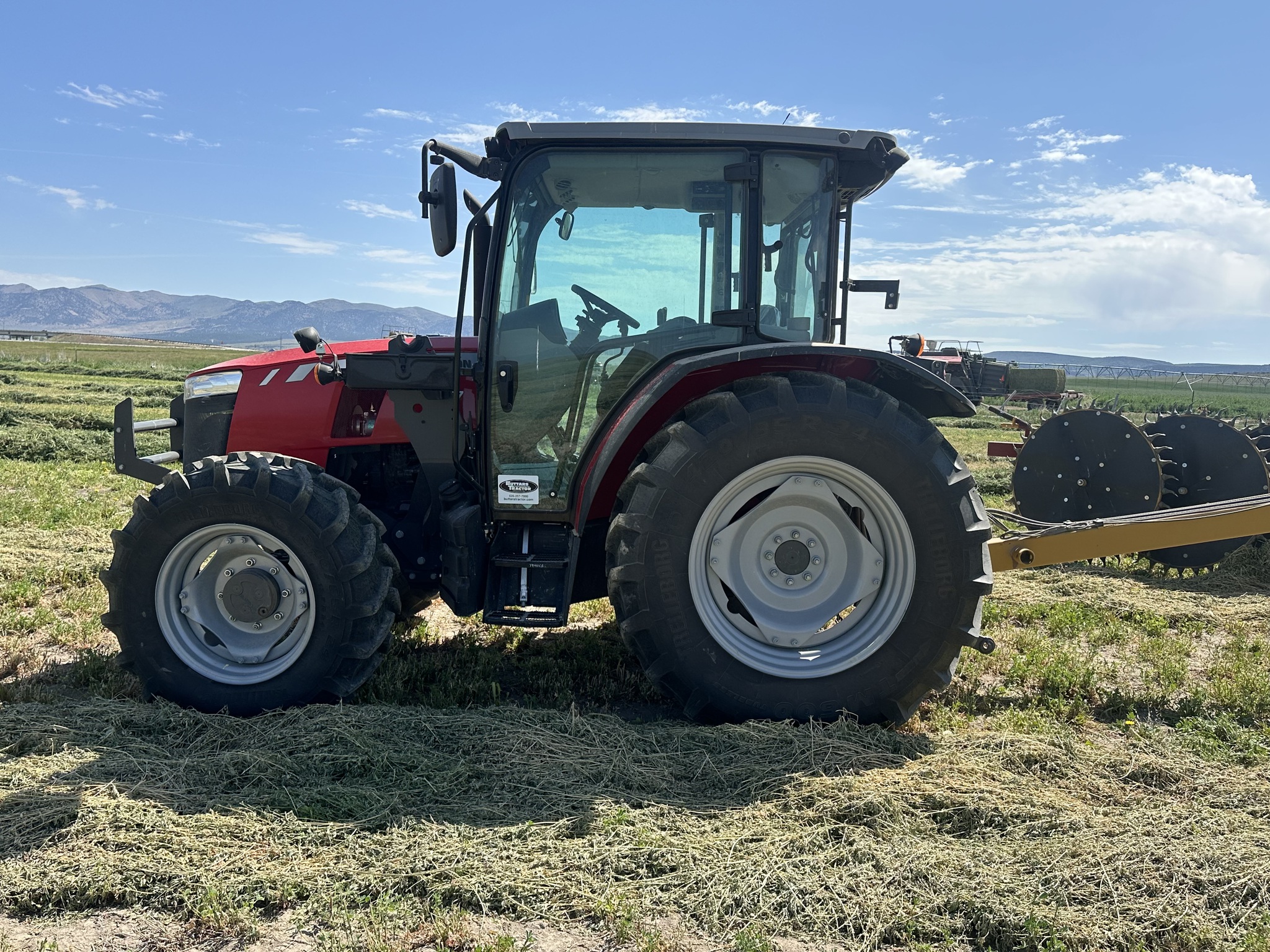 2022 Massey Ferguson 4707 Image 4