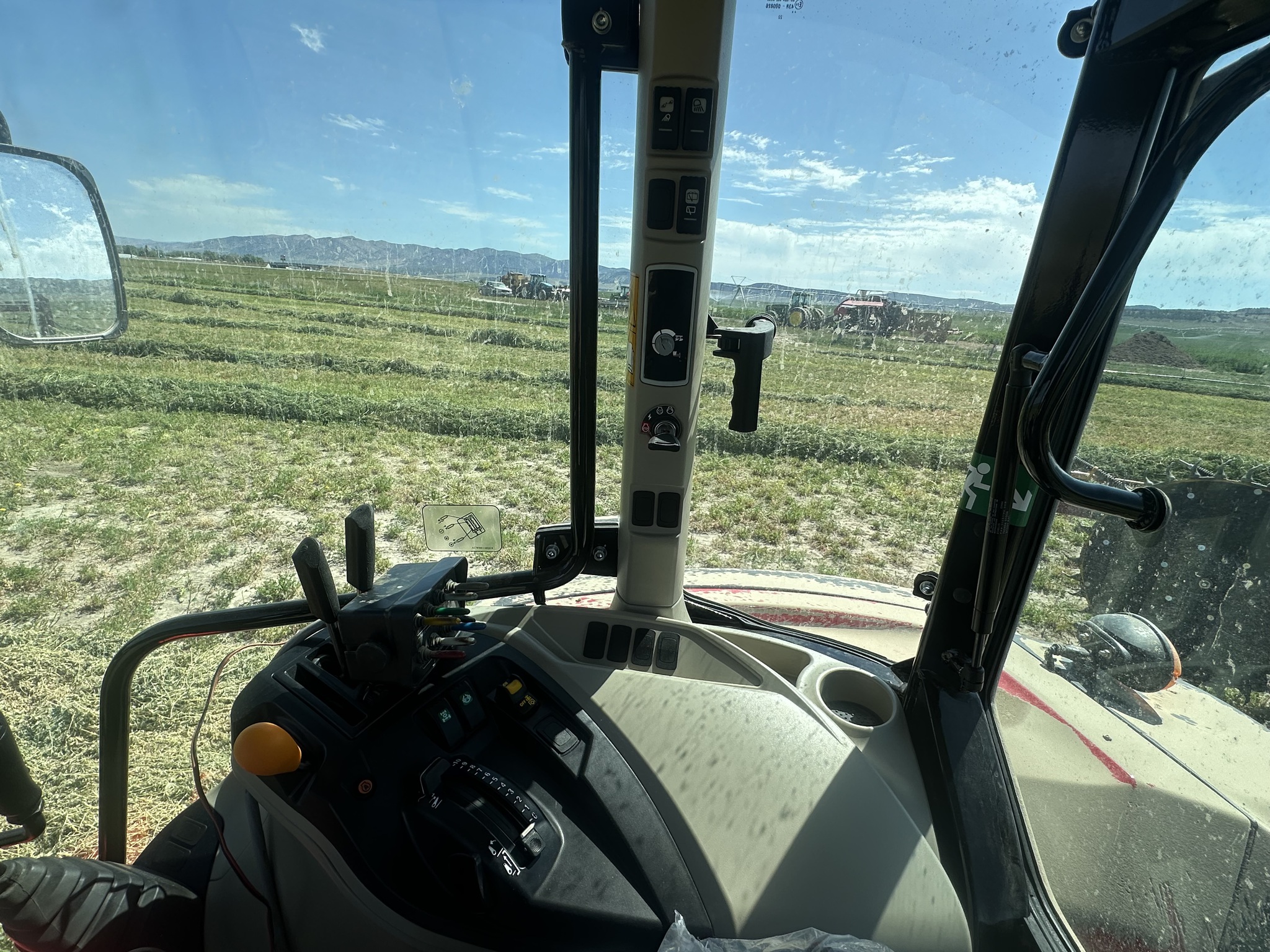 2022 Massey Ferguson 4707 Image 18
