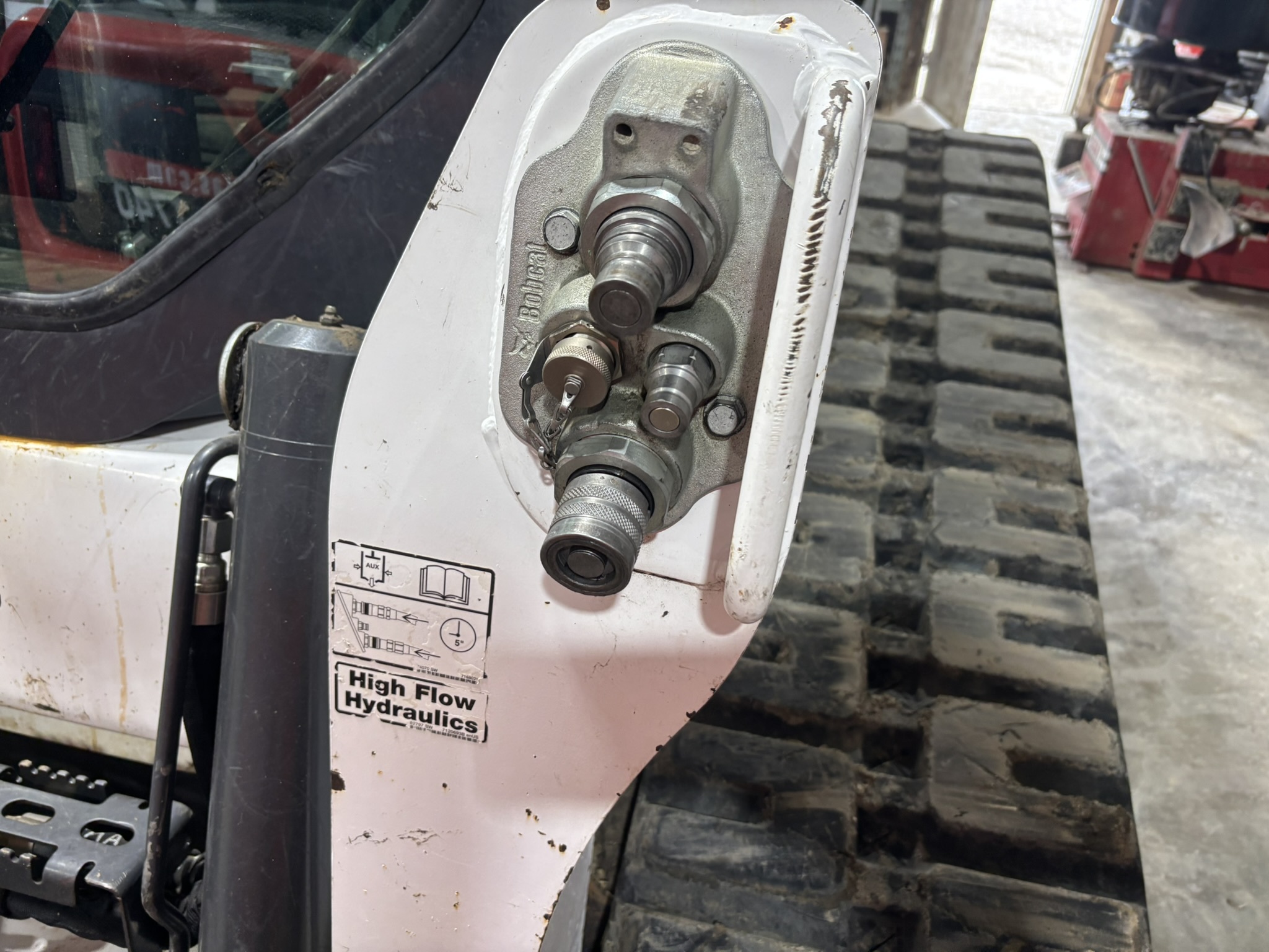 2020 Bobcat T740 Image 12