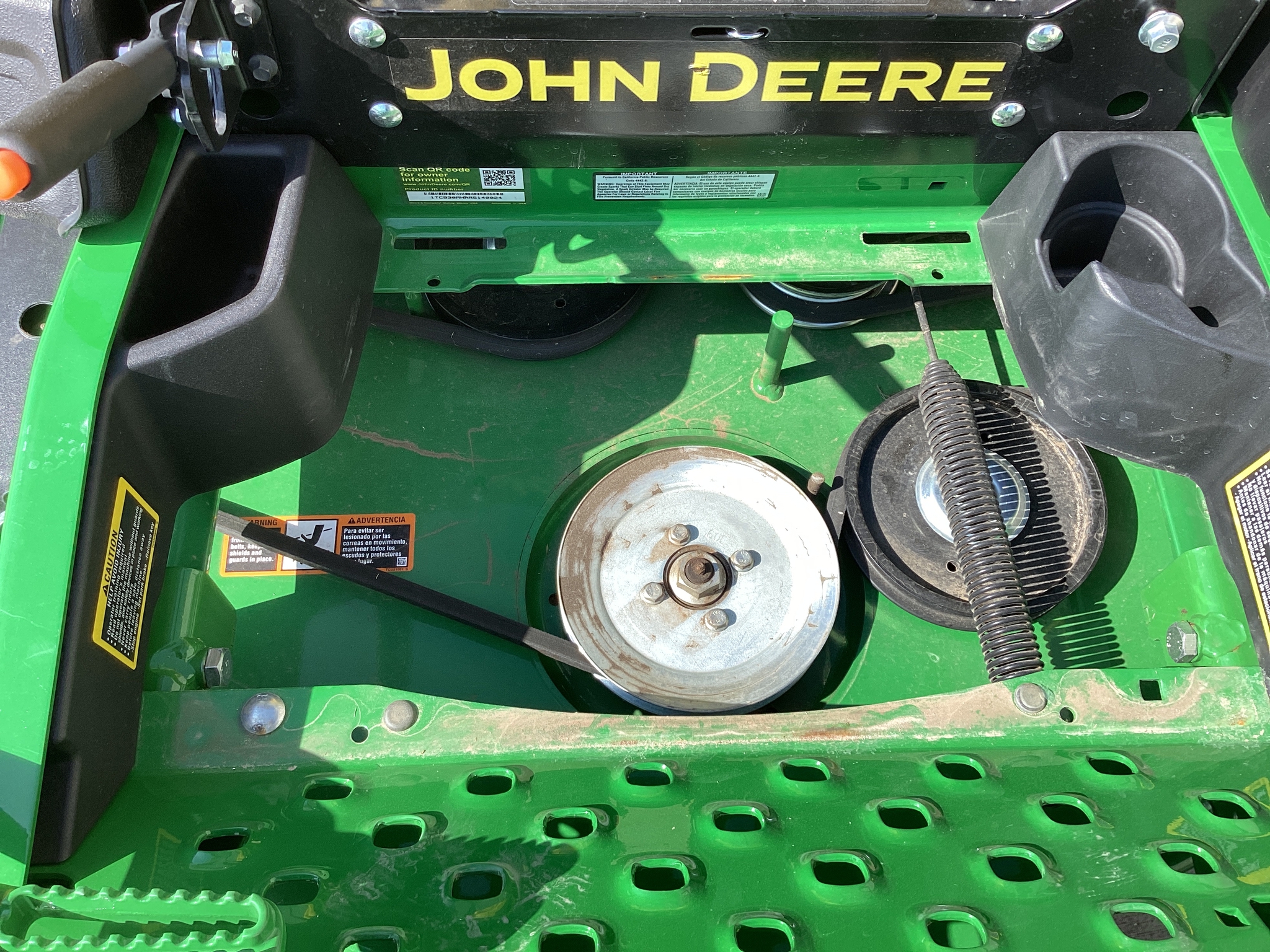 2025 John Deere Z930M Image 8