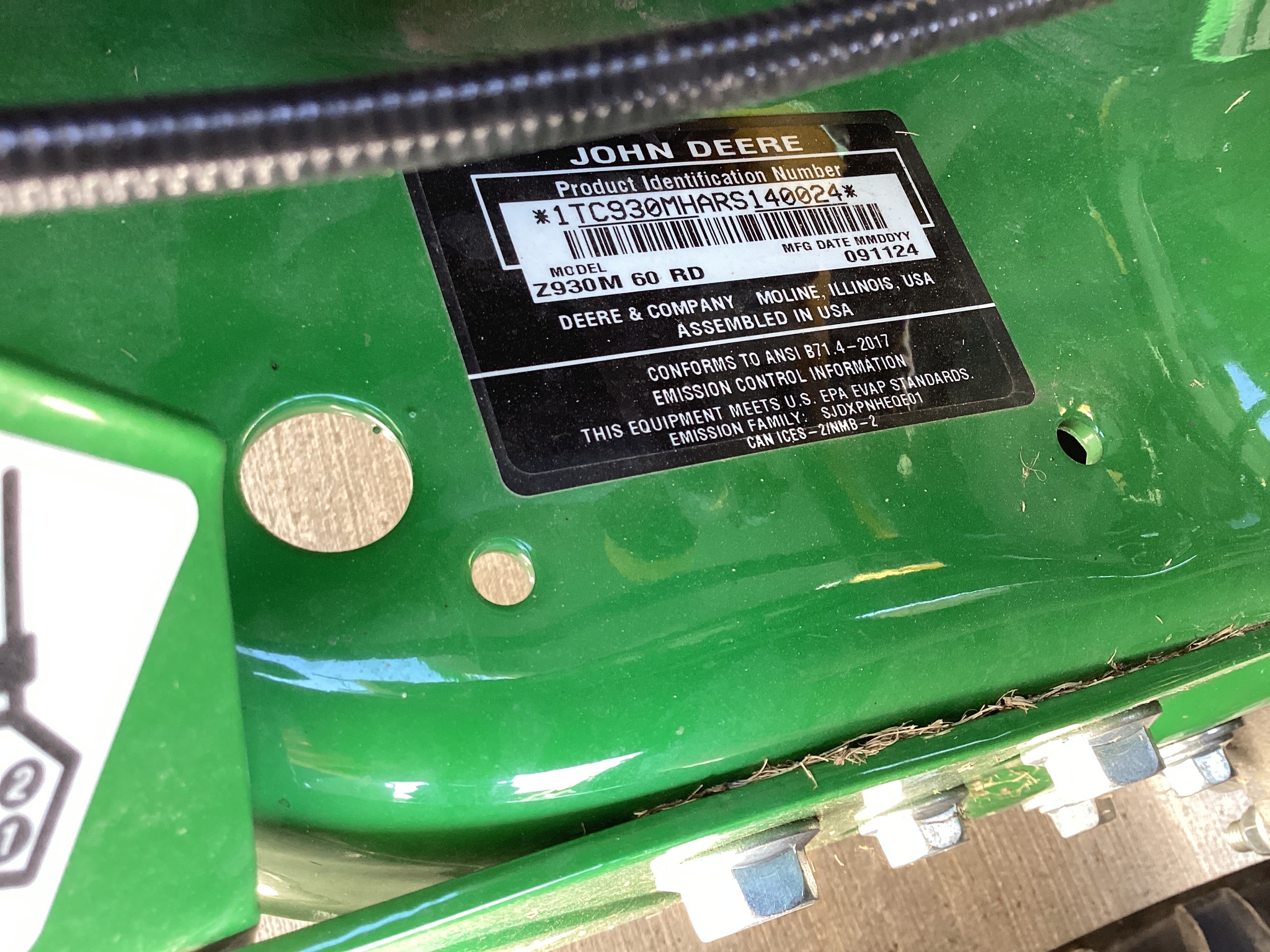 2025 John Deere Z930M Image 15