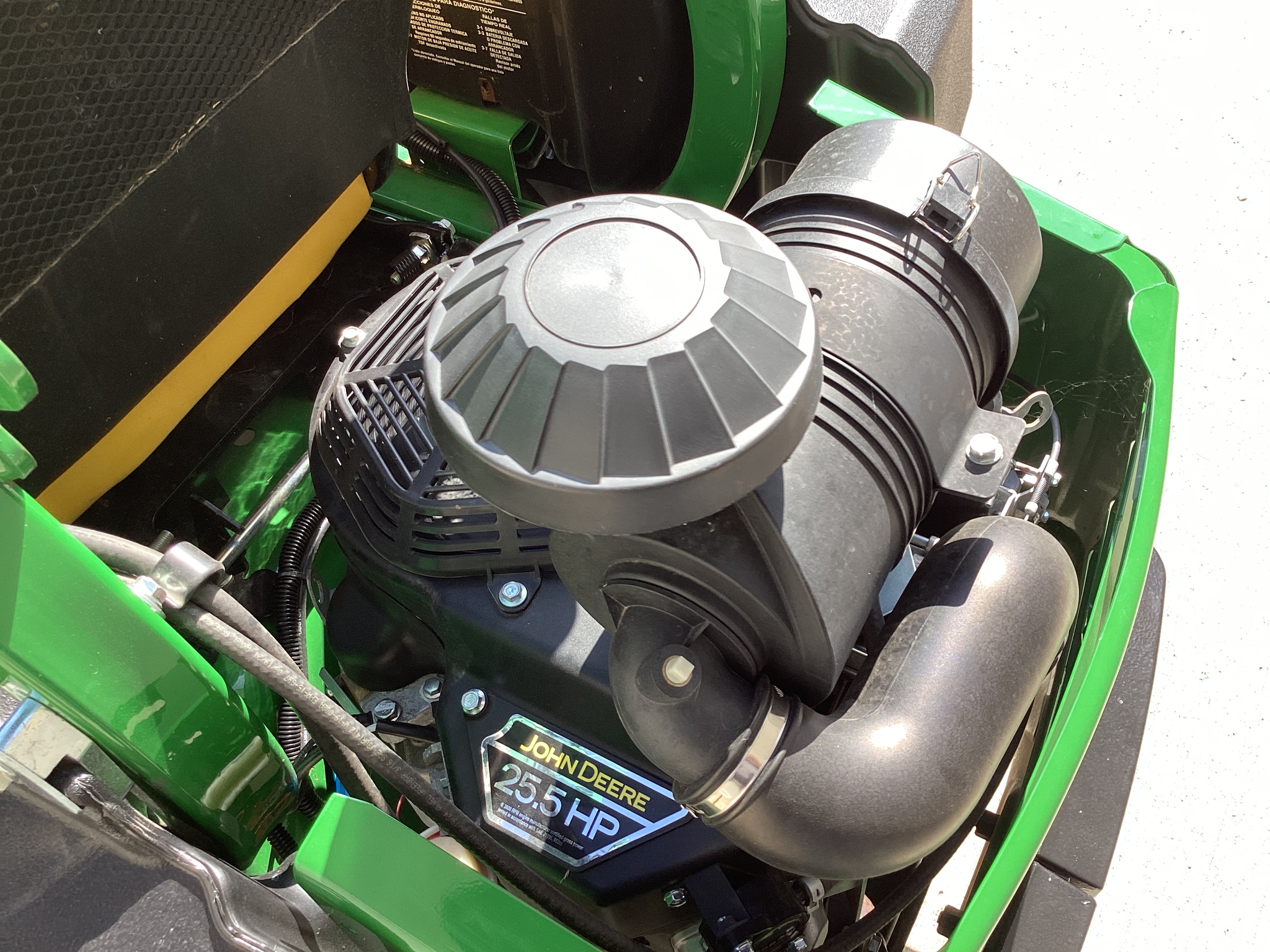 2025 John Deere Z930M Image 7