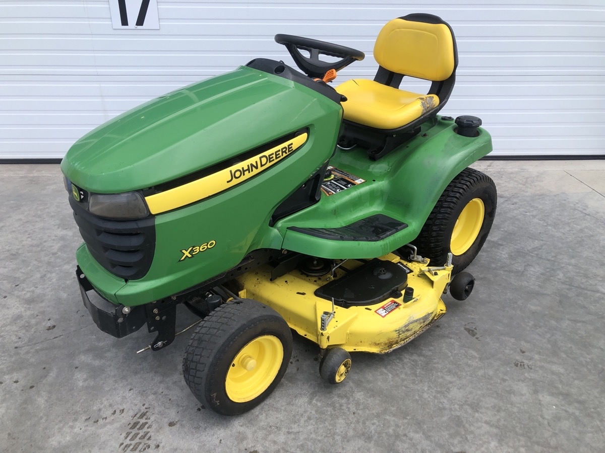 2011 John Deere X360 Image 2