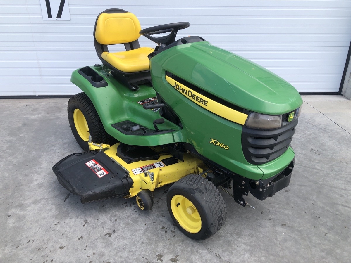 2011 John Deere X360 Image 4