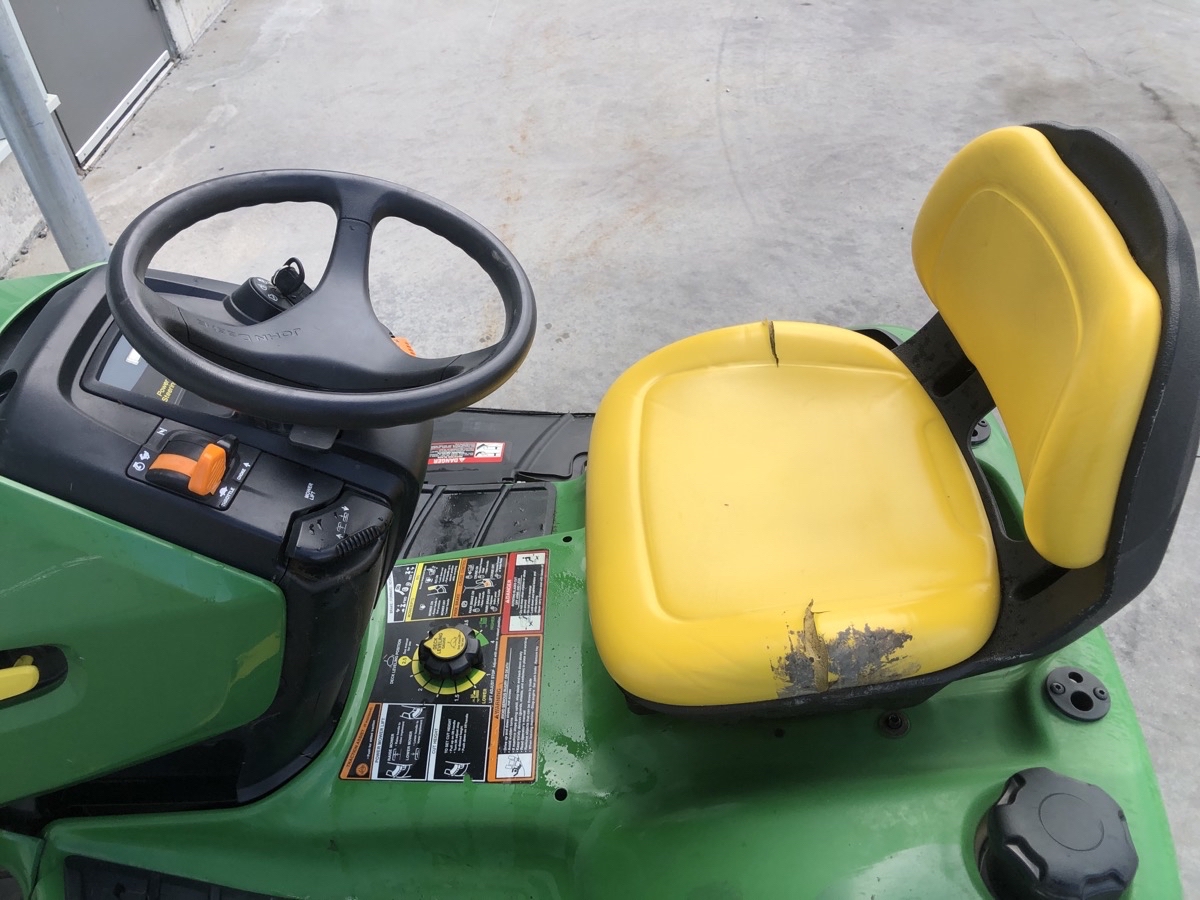 2011 John Deere X360 Image 7
