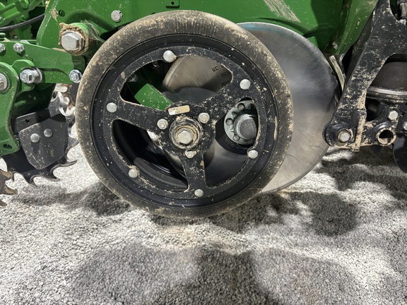 2025 John-Deere 1775NT