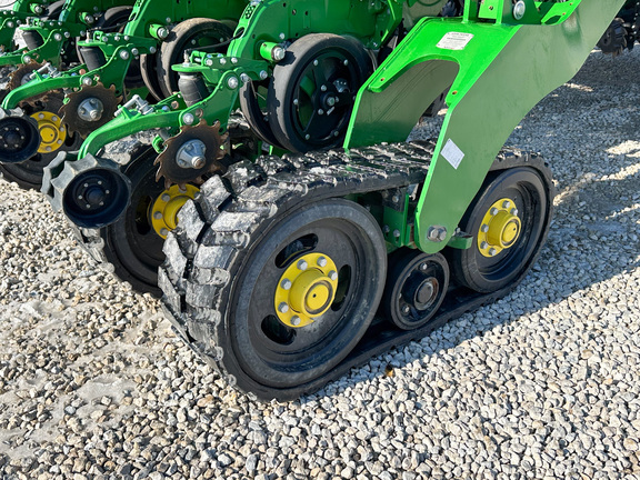 2025 John-Deere 1775NT