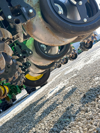 2025 John-Deere 1775NT