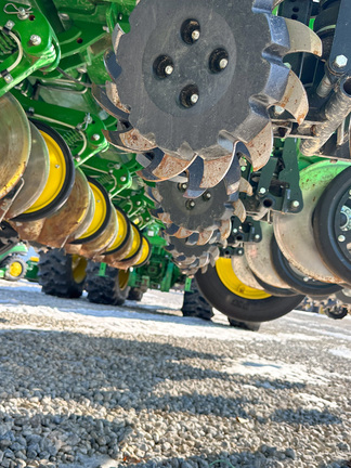 2025 John-Deere 1775NT