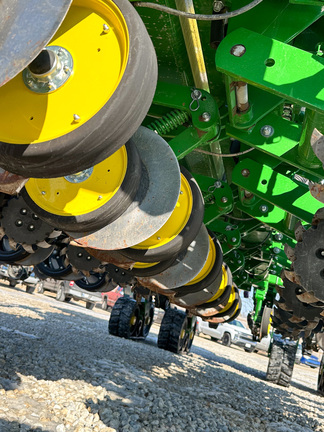 2025 John-Deere 1775NT