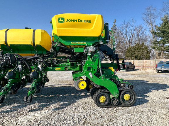2025 John-Deere 1775NT