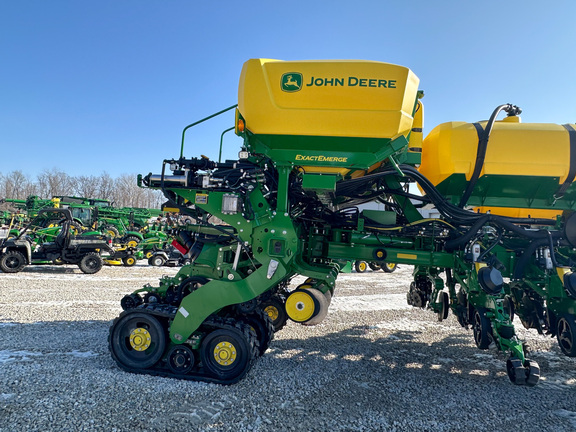 2025 John-Deere 1775NT