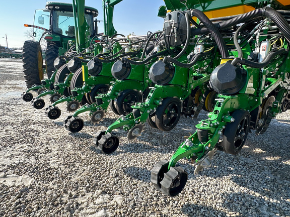 2025 John-Deere 1775NT