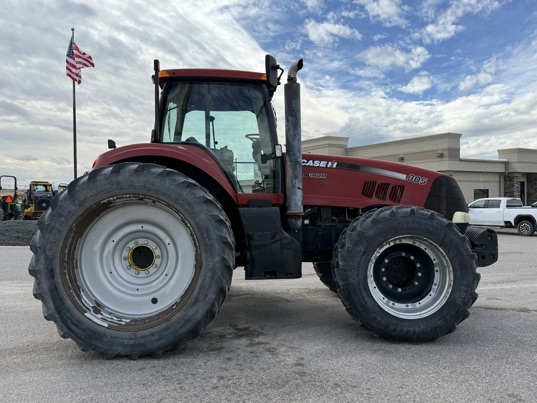 2010 Case IH Magnum 305 Image 6