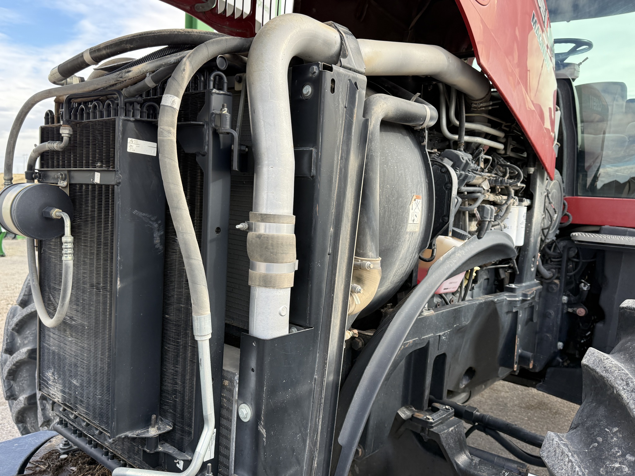 2010 Case IH Magnum 305 Image 20