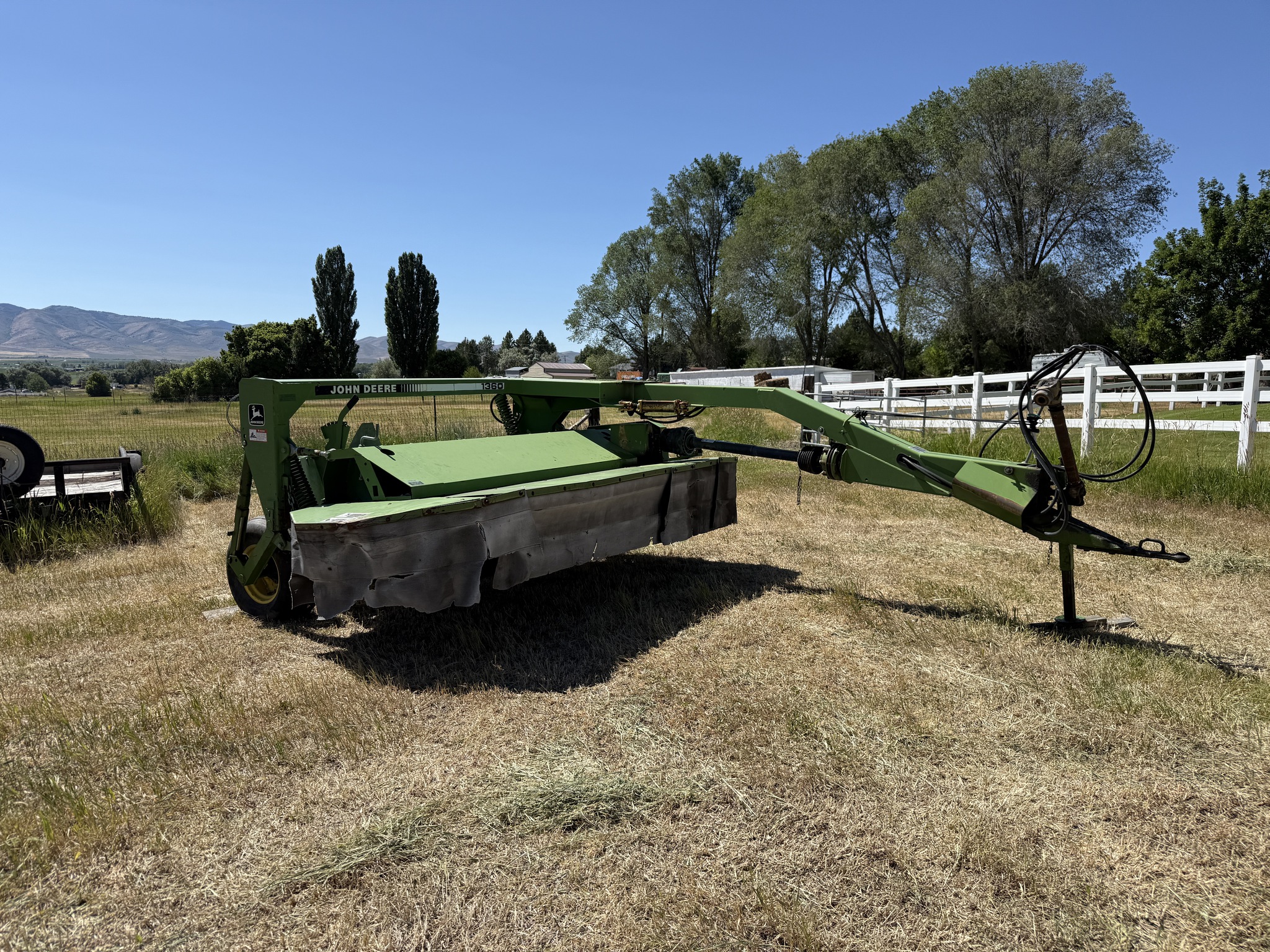 John Deere 1360 Image 1