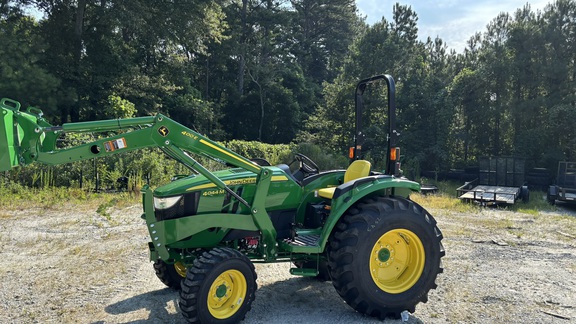 2025 John Deere 4044M