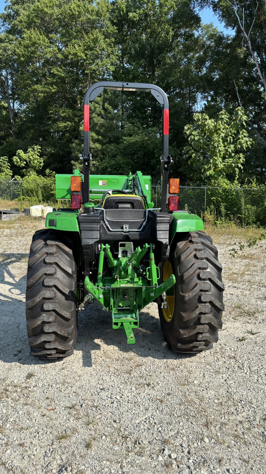 2025 John Deere 4044M Image 3