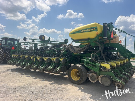 Photo of 2018 John Deere DB60