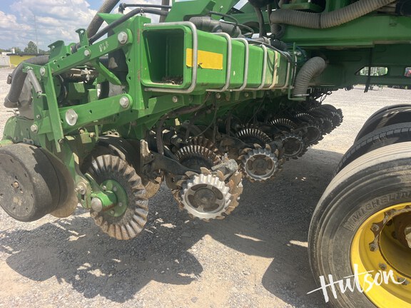 Photo of 2018 John Deere DB60