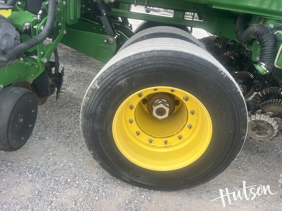 Photo of 2018 John Deere DB60