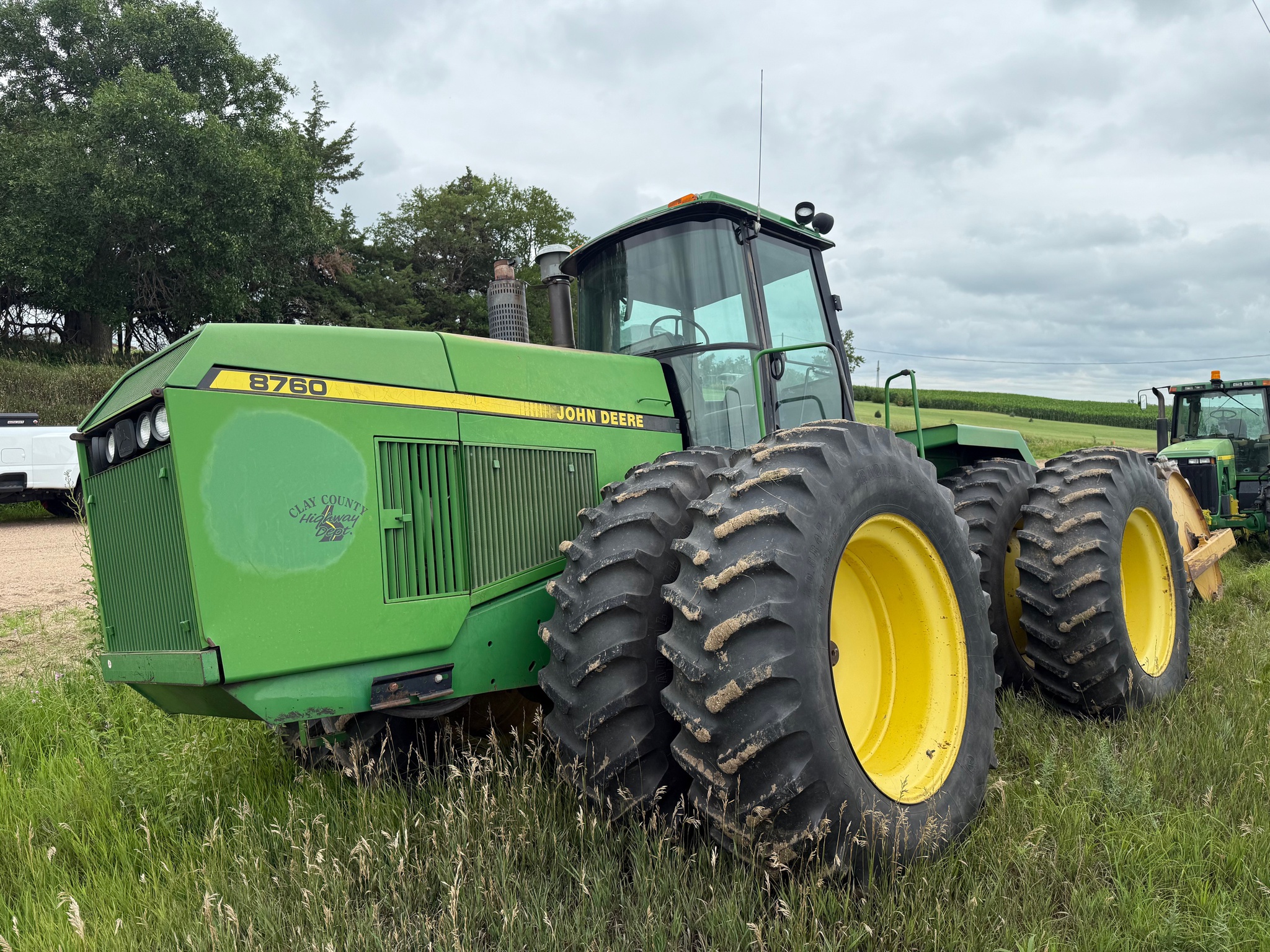 1990 John Deere 8760 Image 3