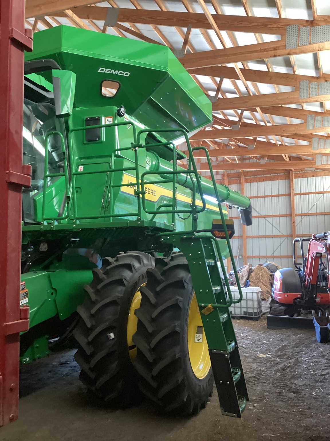 2025 John Deere S7 700 Image 9