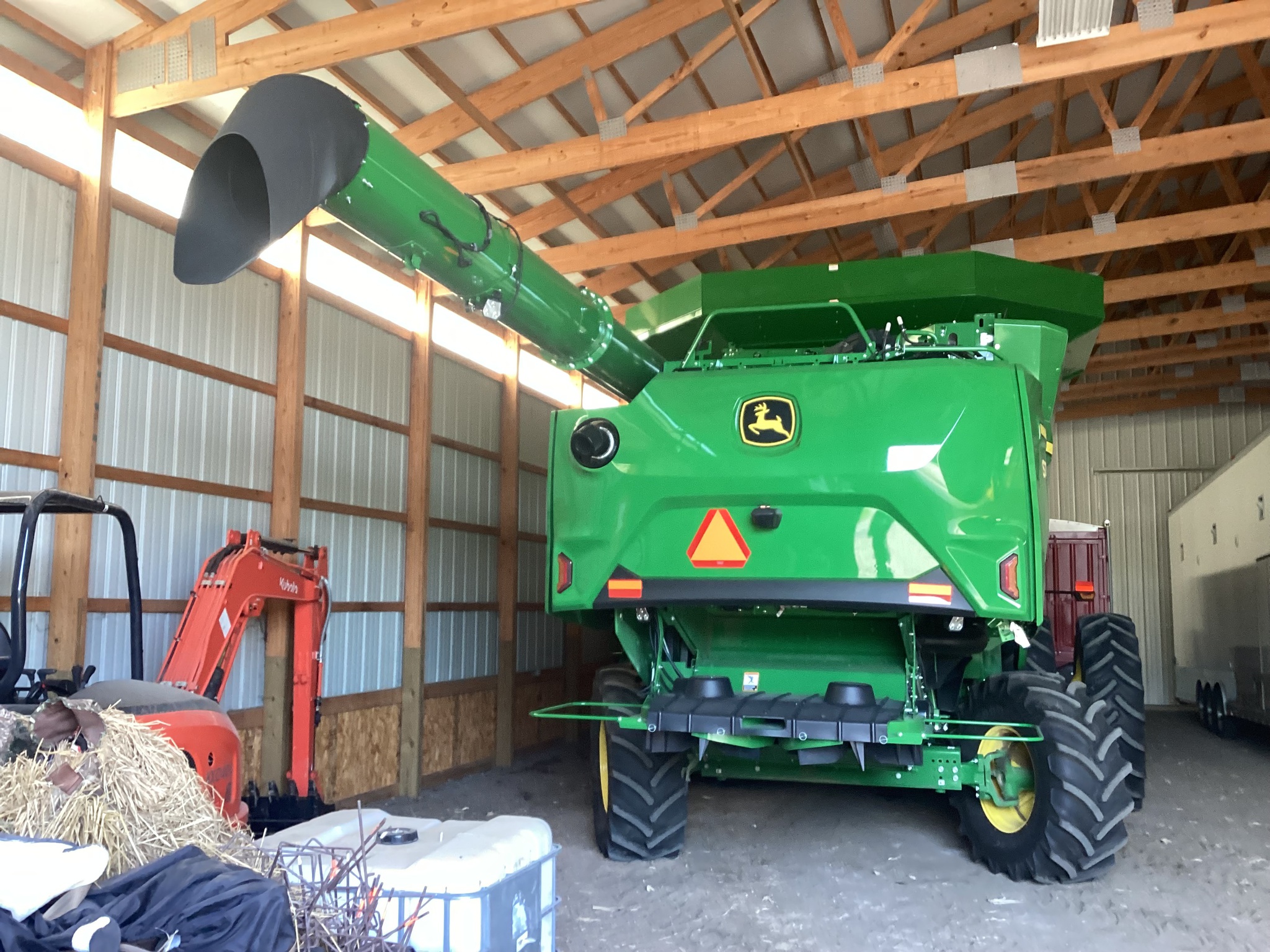 2025 John Deere S7 700 Image 8