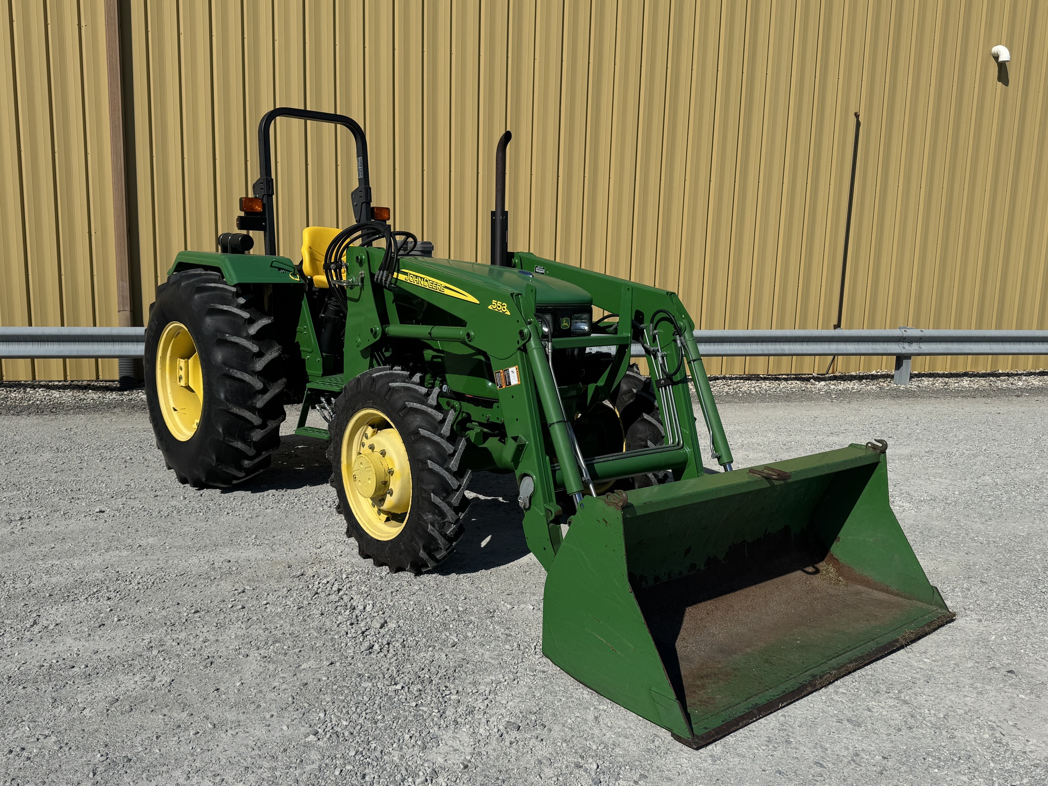 2010 John Deere 5065E Image 1