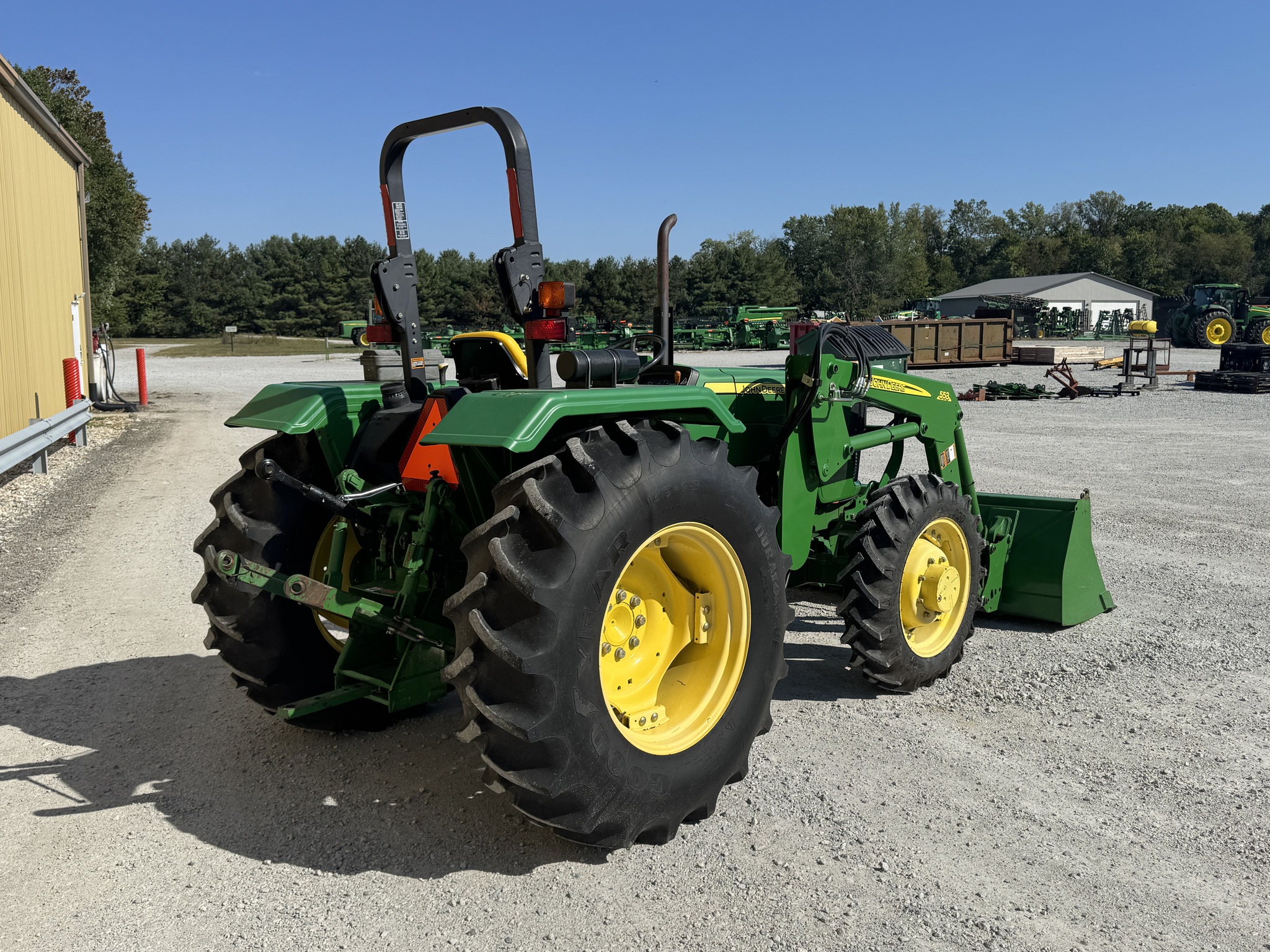 2010 John Deere 5065E Image 3