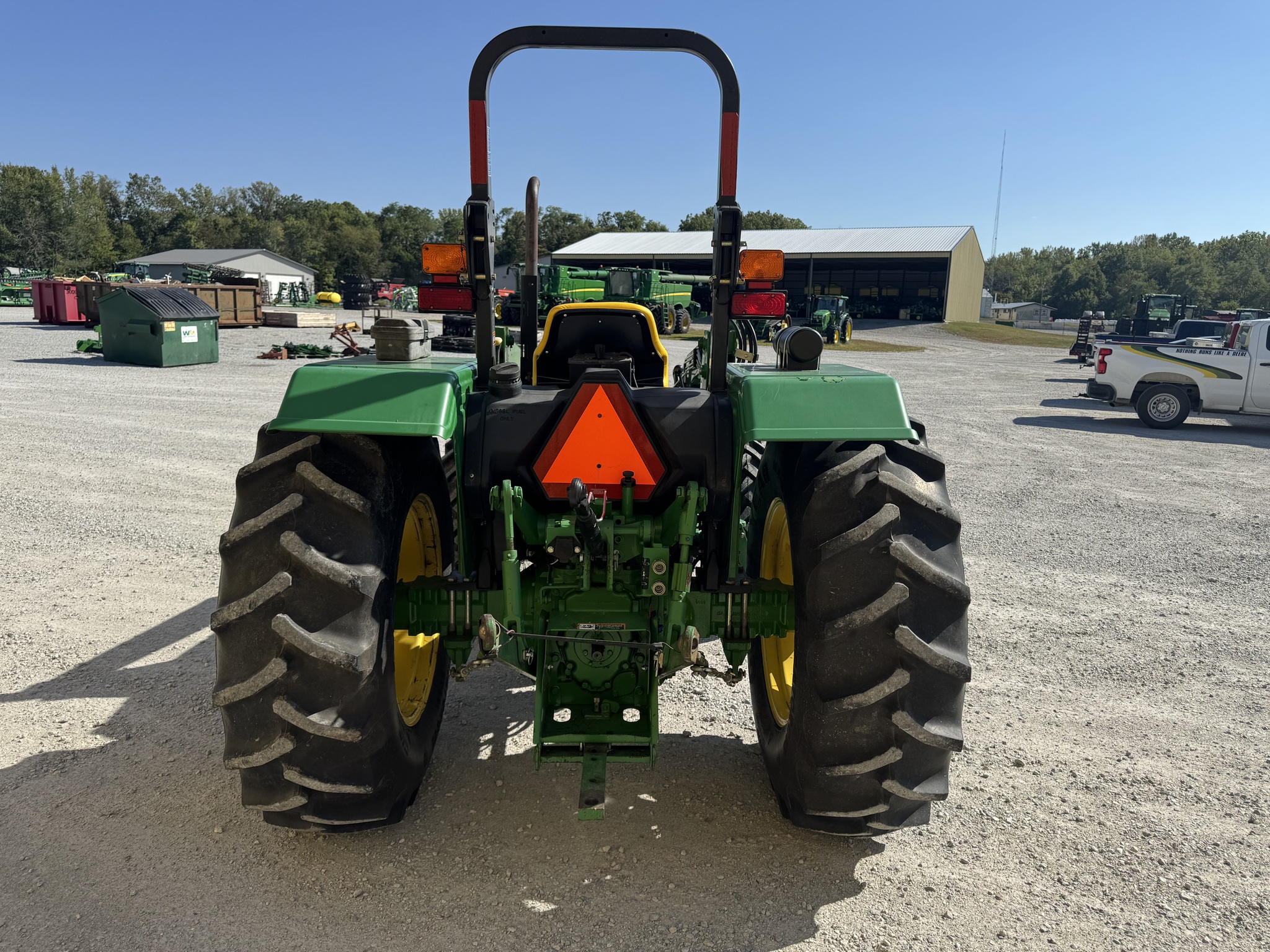 2010 John Deere 5065E Image 4