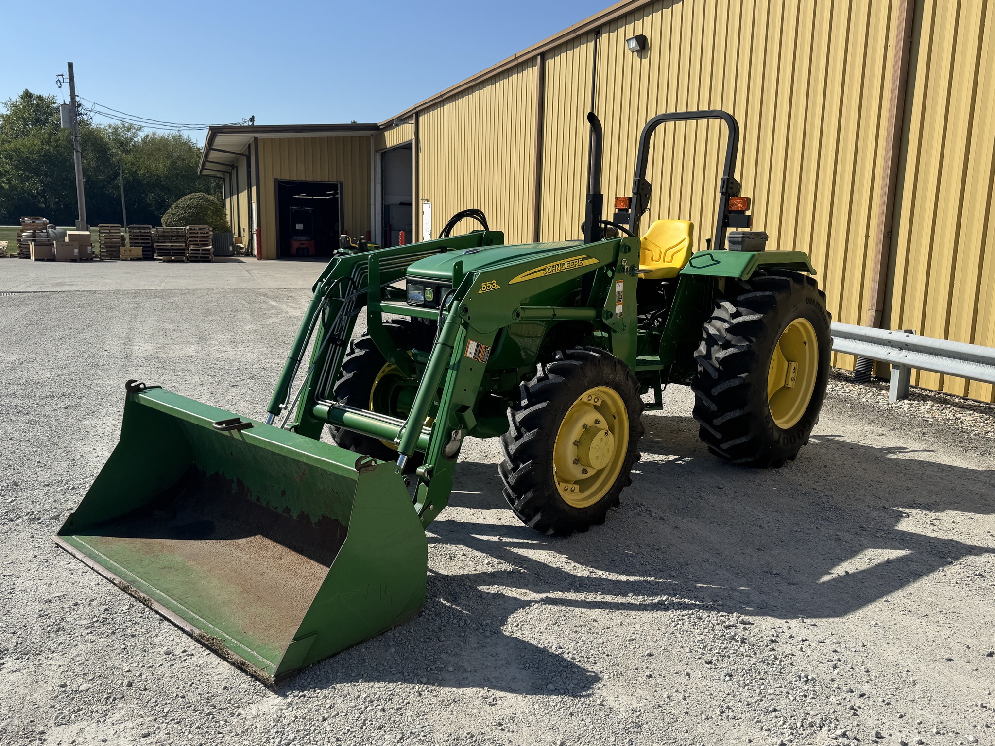 2010 John Deere 5065E Image 7