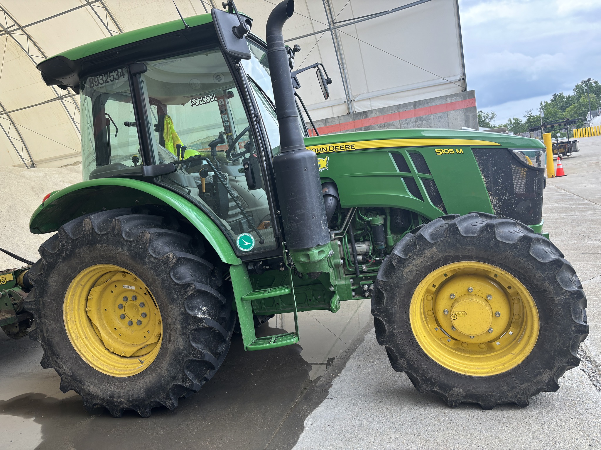 Used 2023 John Deere 5105M Utility Tractors at Koenig Equipment in Anna, OH - PhotoXL5