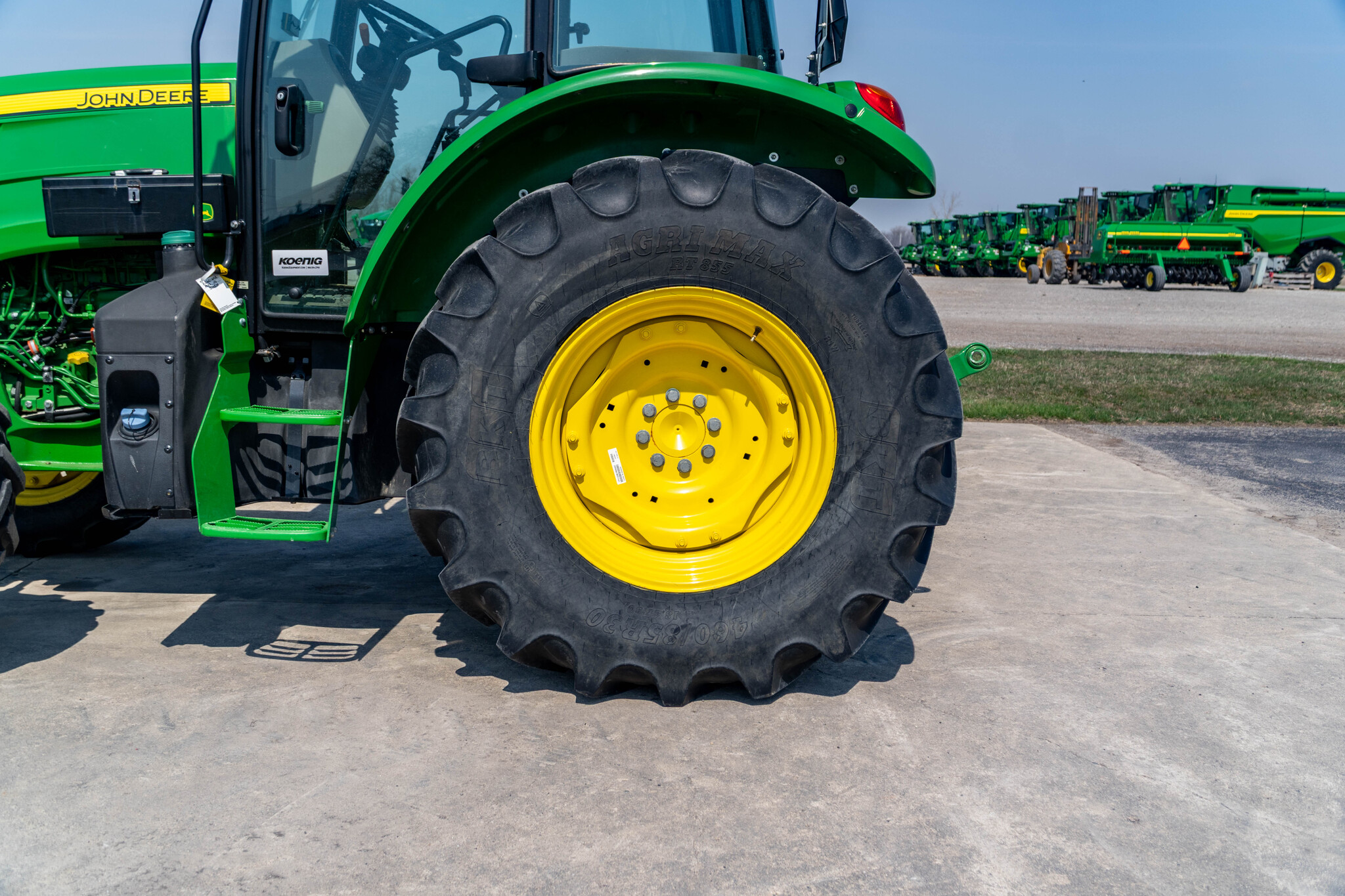 Used 2023 John Deere 5105M Utility Tractors at Koenig Equipment in Anna, OH - PhotoXL9
