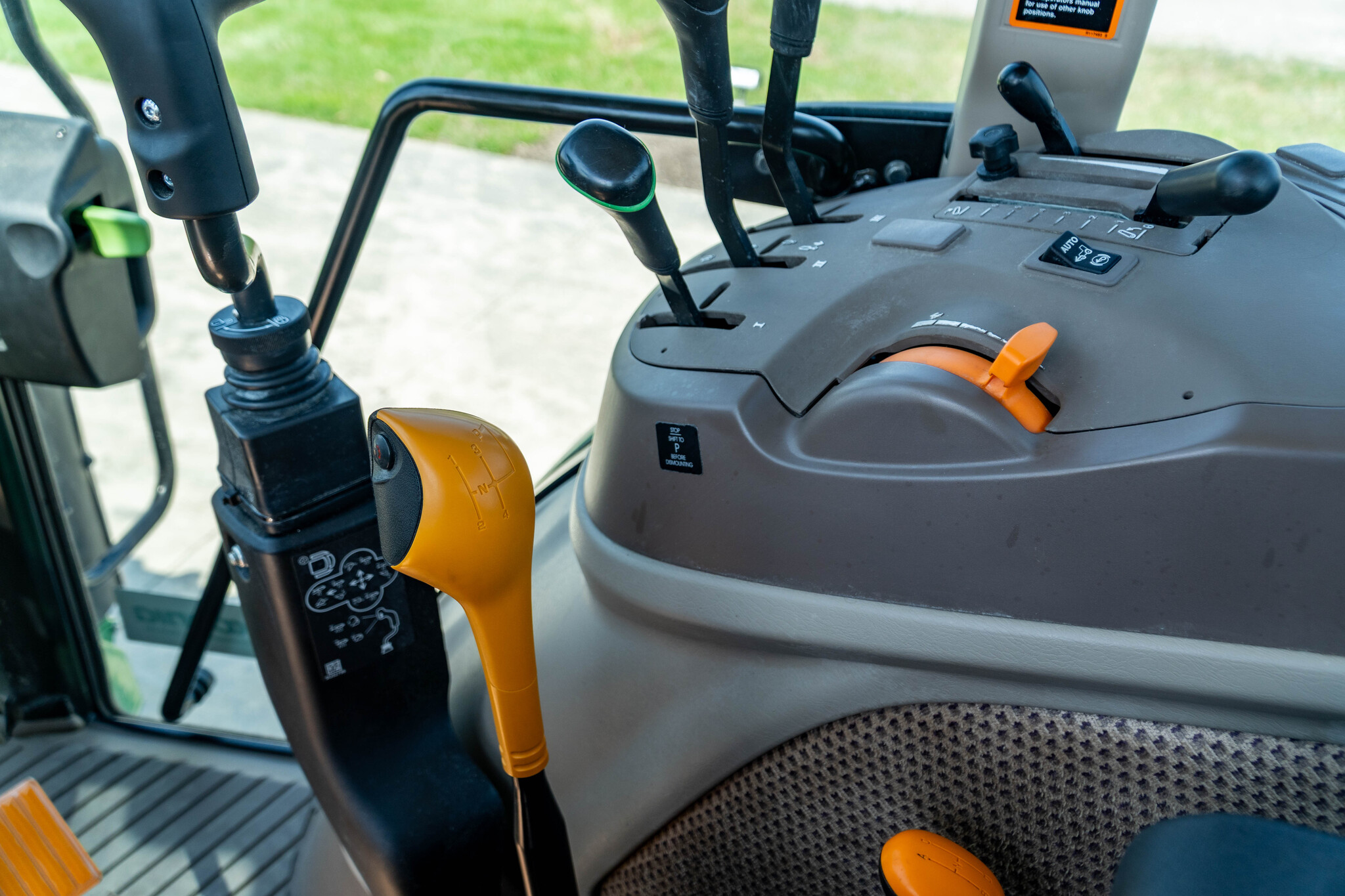 Used 2023 John Deere 5105M Utility Tractors at Koenig Equipment in Anna, OH - PhotoXL31