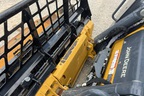 2024 John Deere 317G Image 20