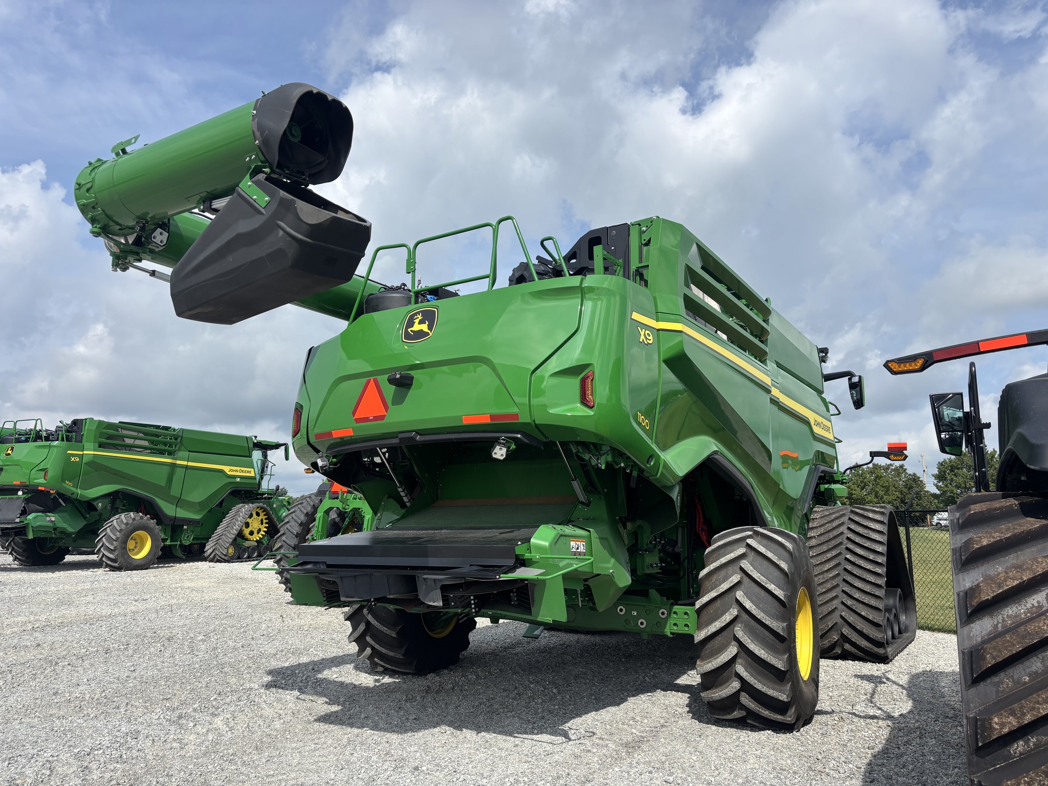2024 John Deere X9 1100 Image 3