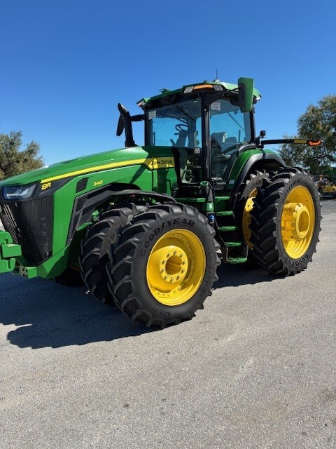 2023 John Deere 8R 340 Image 2